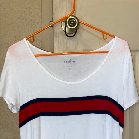 Hollister Tops - Nice comfy shirt